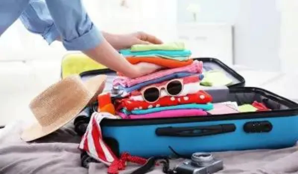 User What are some common items savvy travelers bring with them (that less-savvy travelers don’t)?